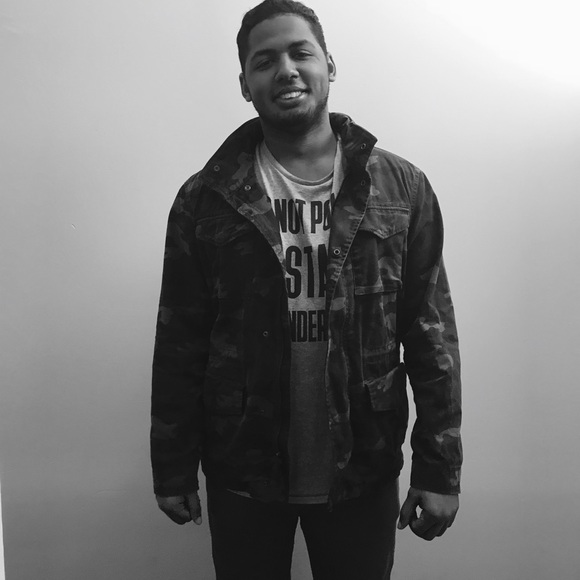 28th & Broadway... - Picture 4 of 9